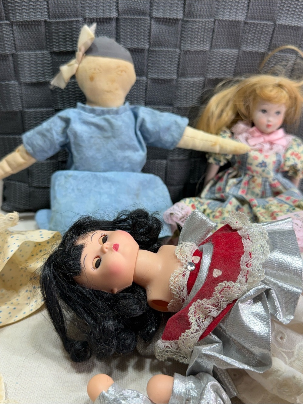 Box of Assorted Dolls and Clothing - Blue, White, Cream, Red, Black - Picture 5 of 14